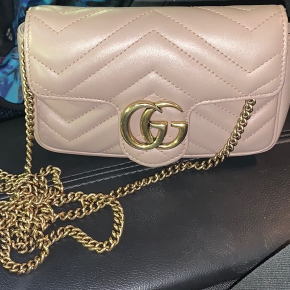 Gucci Handbags - Gucci Super Mini Marmont